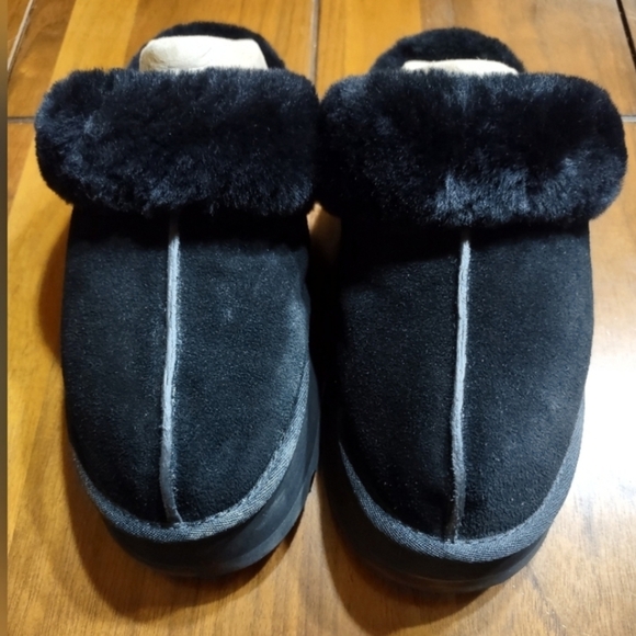 UGG Black Disquette Shearling Slippers/Mules/Clogs - Picture 3 of 5